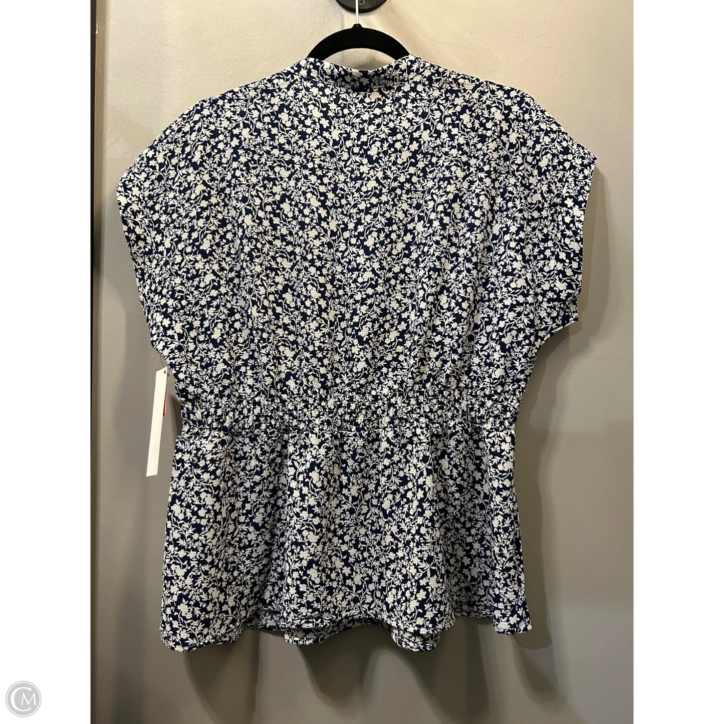 Top Short Sleeve By Monteau In Blue & White, Size: Xl