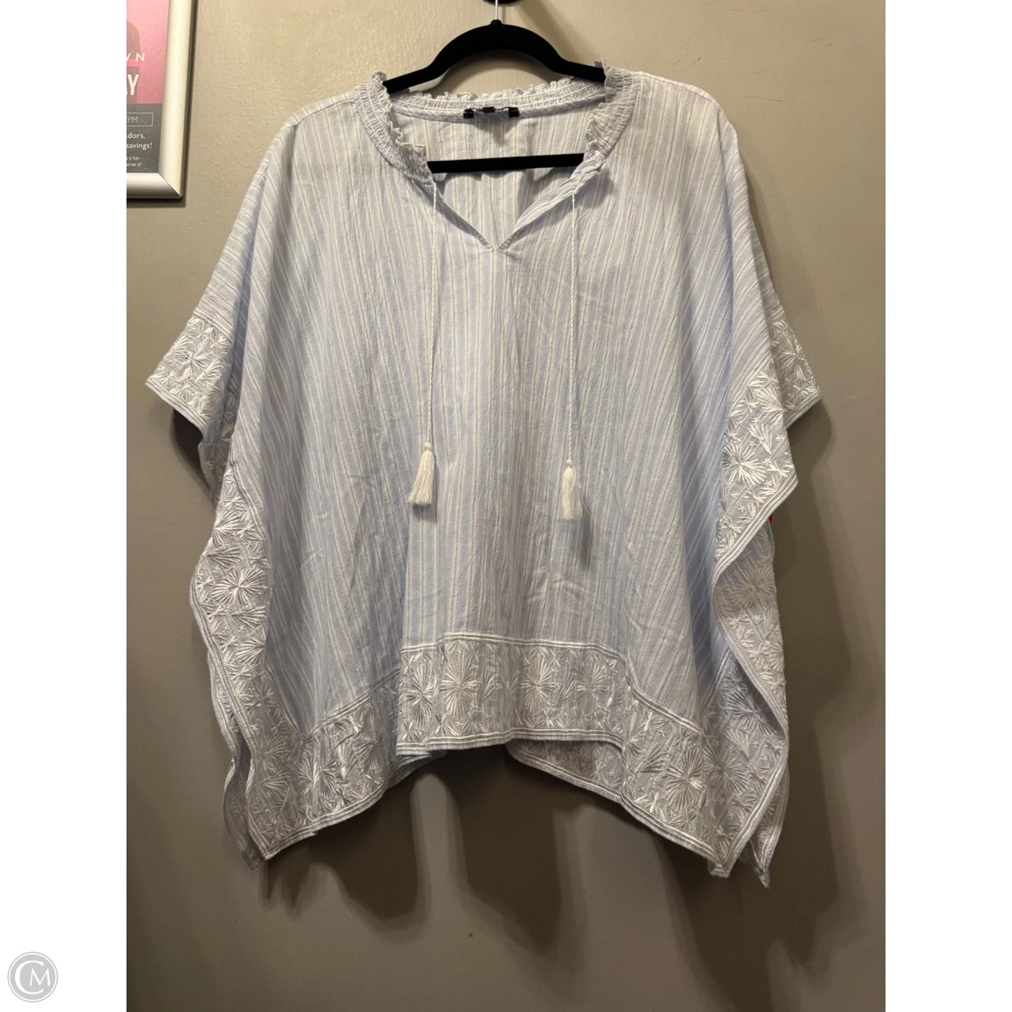 Top Short Sleeve By Not Your Daughters Jeans In Blue & White, Size: Xl