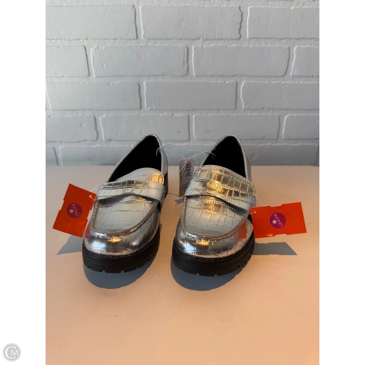 Shoes Flats By Old Navy In Silver, Size: 7.5