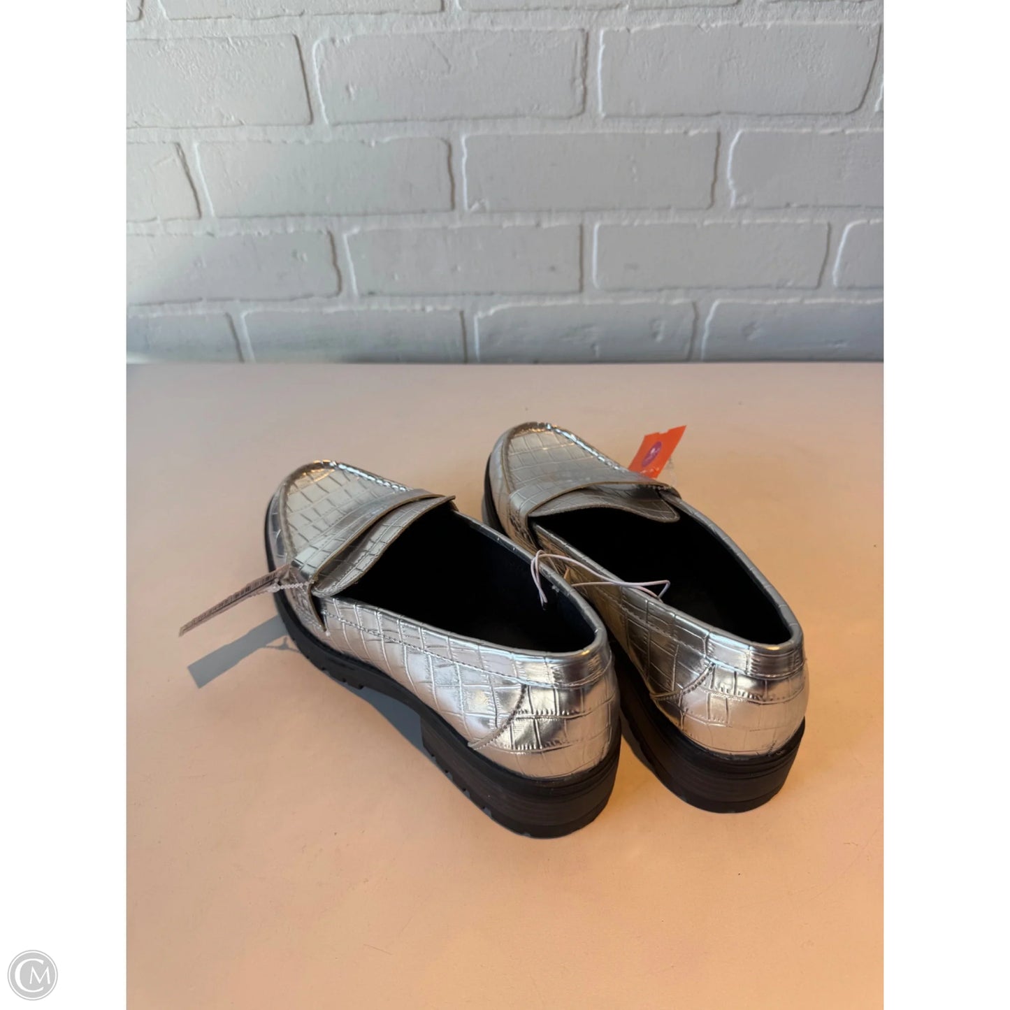 Shoes Flats By Old Navy In Silver, Size: 7.5