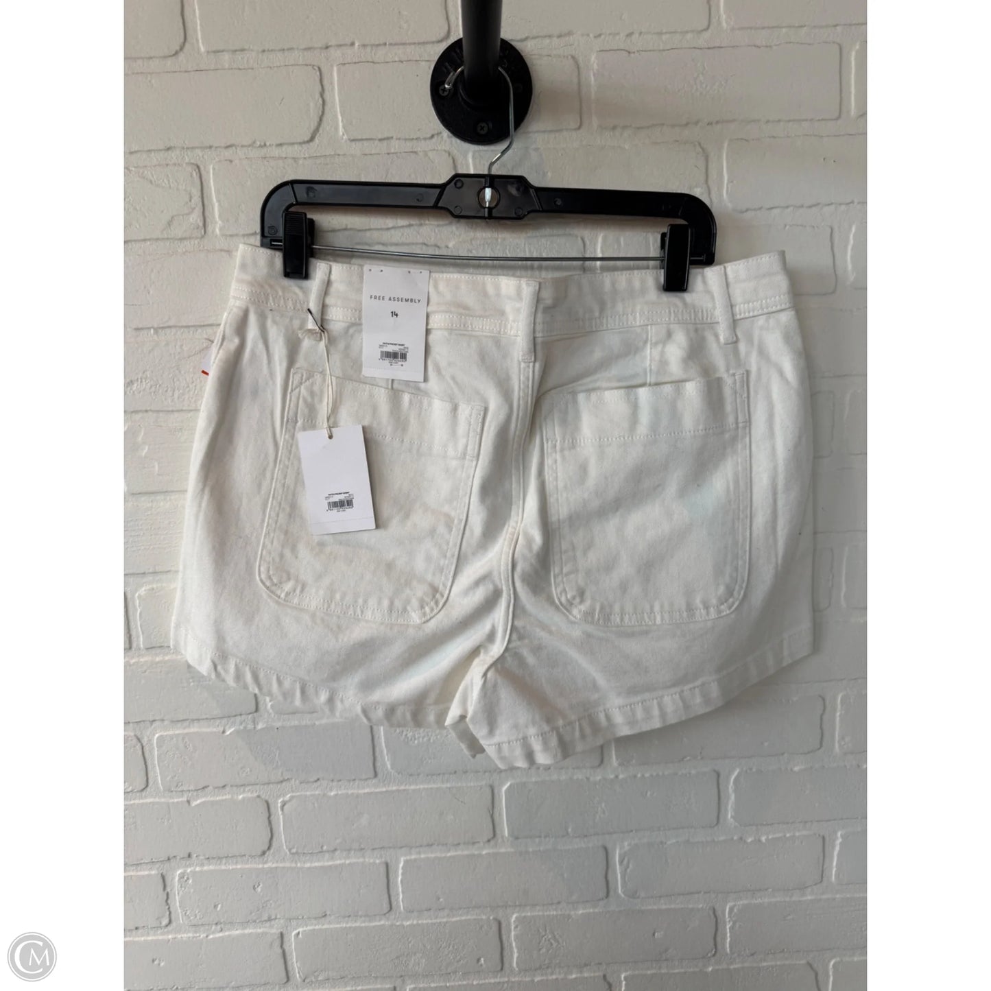 Shorts By Free Assembly In White, Size: 14