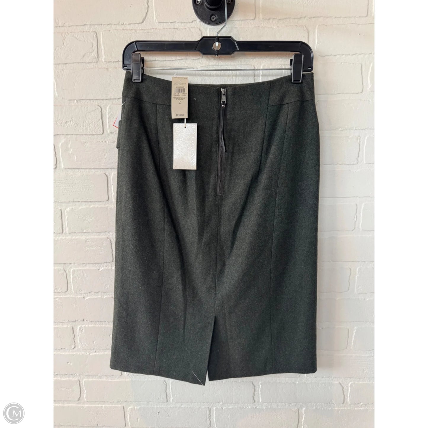 Skirt Midi By Ann Taylor In Green, Size: 2