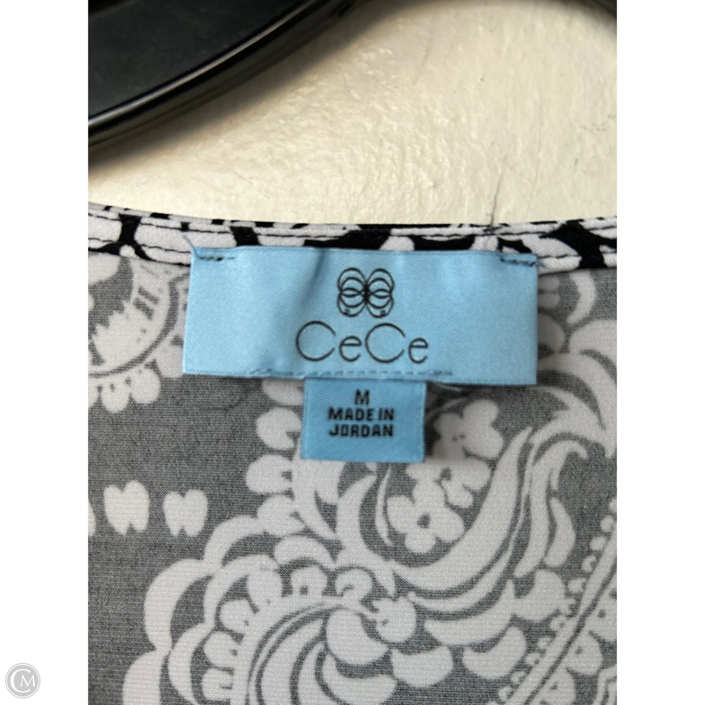 Top Short Sleeve By Cece In Black & White, Size: M