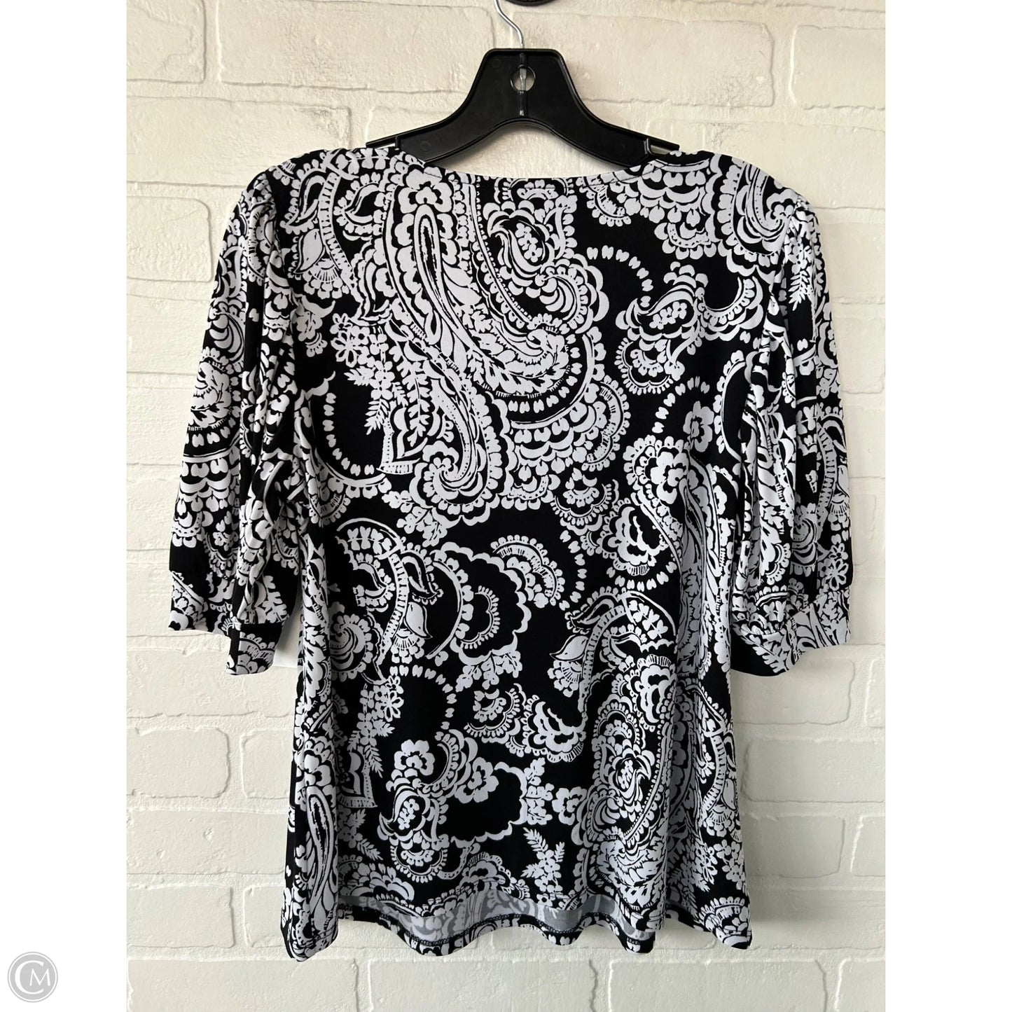 Top Short Sleeve By Cece In Black & White, Size: M