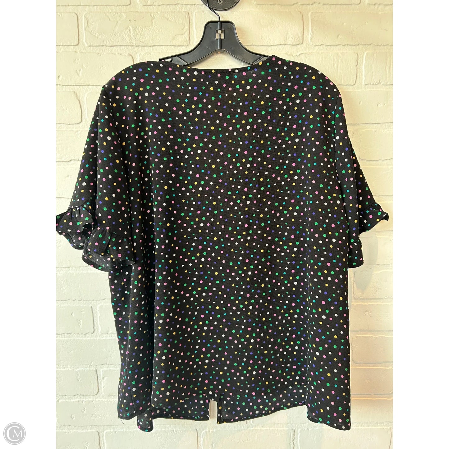 Top Short Sleeve By Cece In Black, Size: 1x