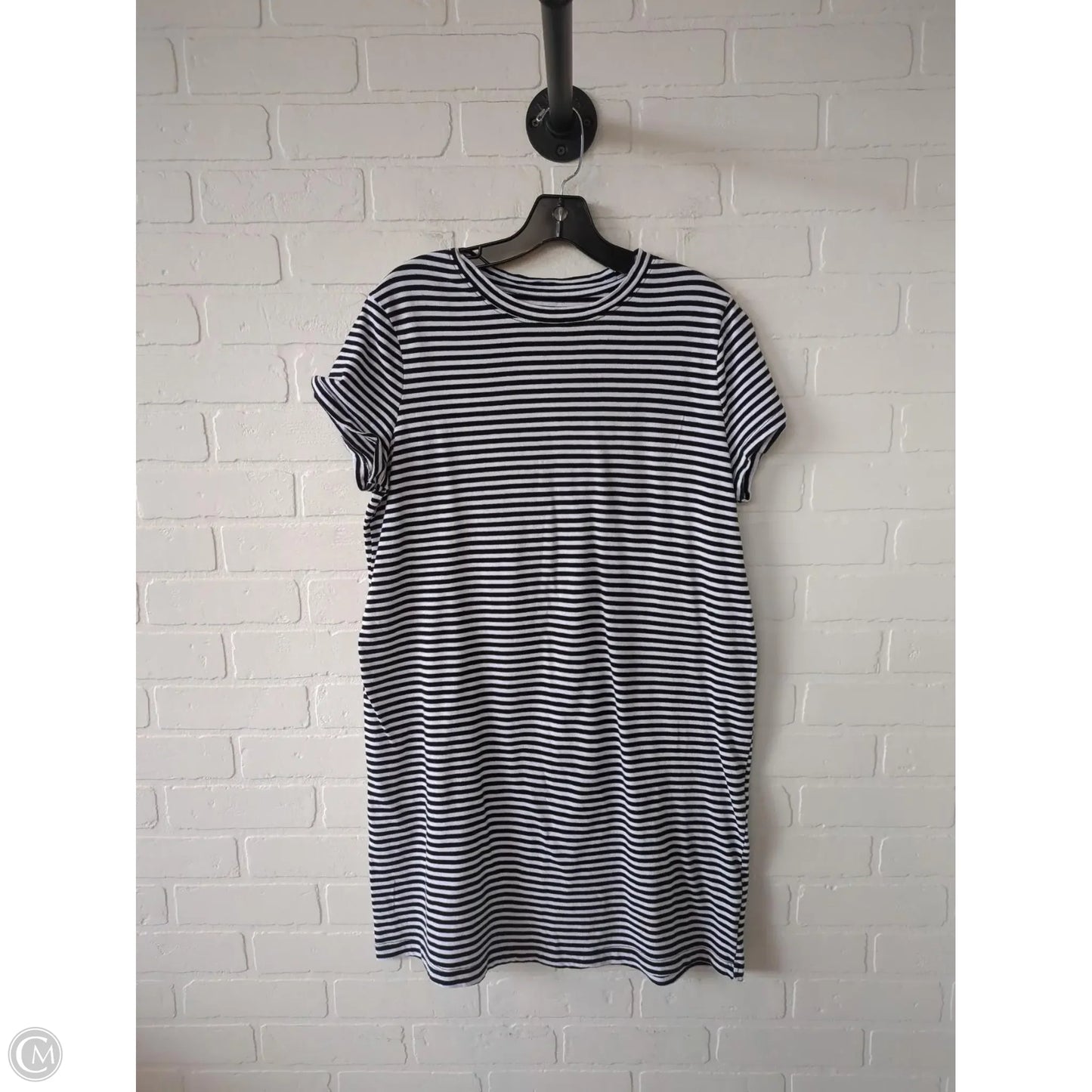 Dress Casual Short By Time And Tru In Black & White, Size: M