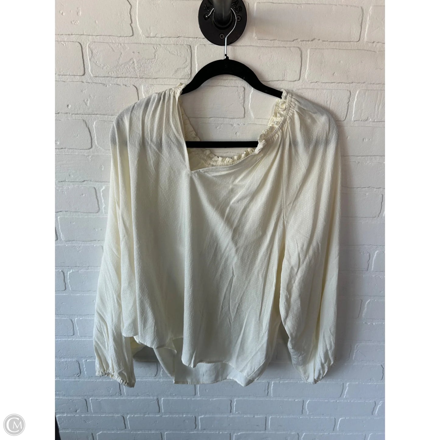 Top Long Sleeve By Old Navy In Cream, Size: Xl