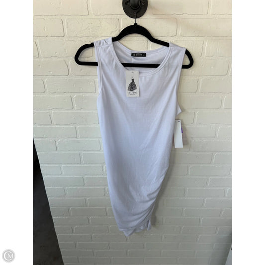 Dress Casual Short By Clothes Mentor In White, Size: M