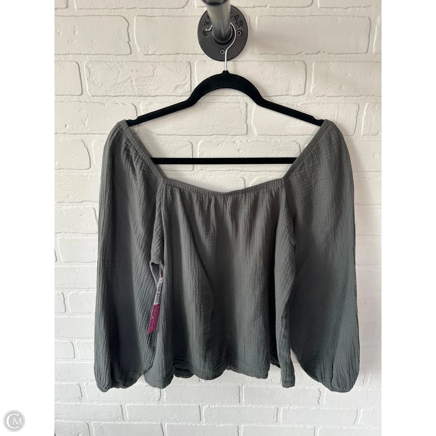 Top Long Sleeve By Cloth & Stone In Grey, Size: S