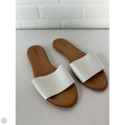 Sandals Flats By Treasure And Bond In White, Size: 10
