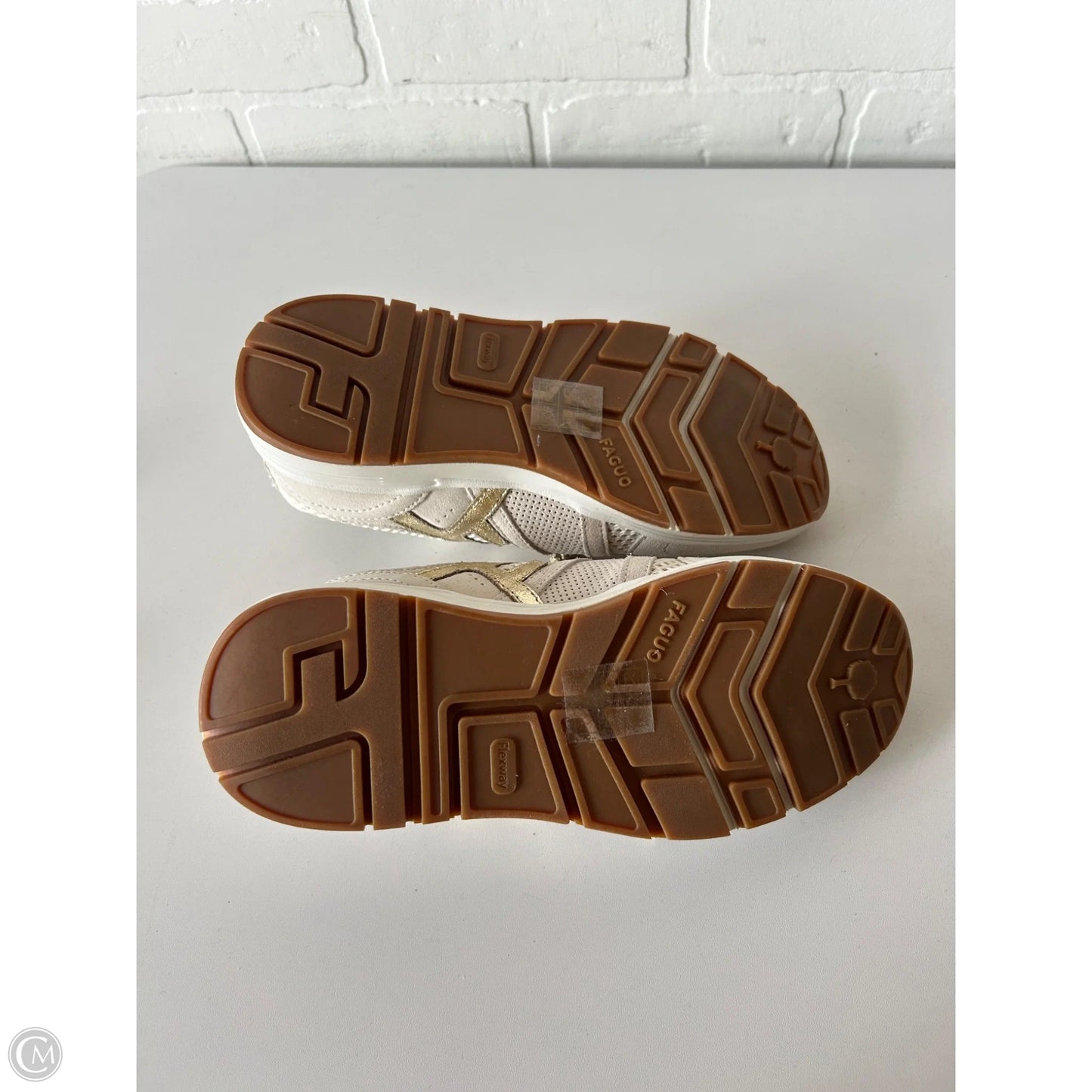 Shoes Athletic By Cmb In Cream, Size: 7.5