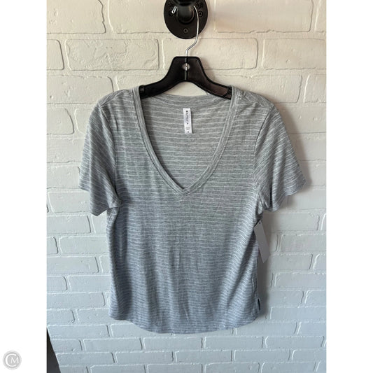 Athletic Top Short Sleeve By Athleta In Grey & White, Size: M