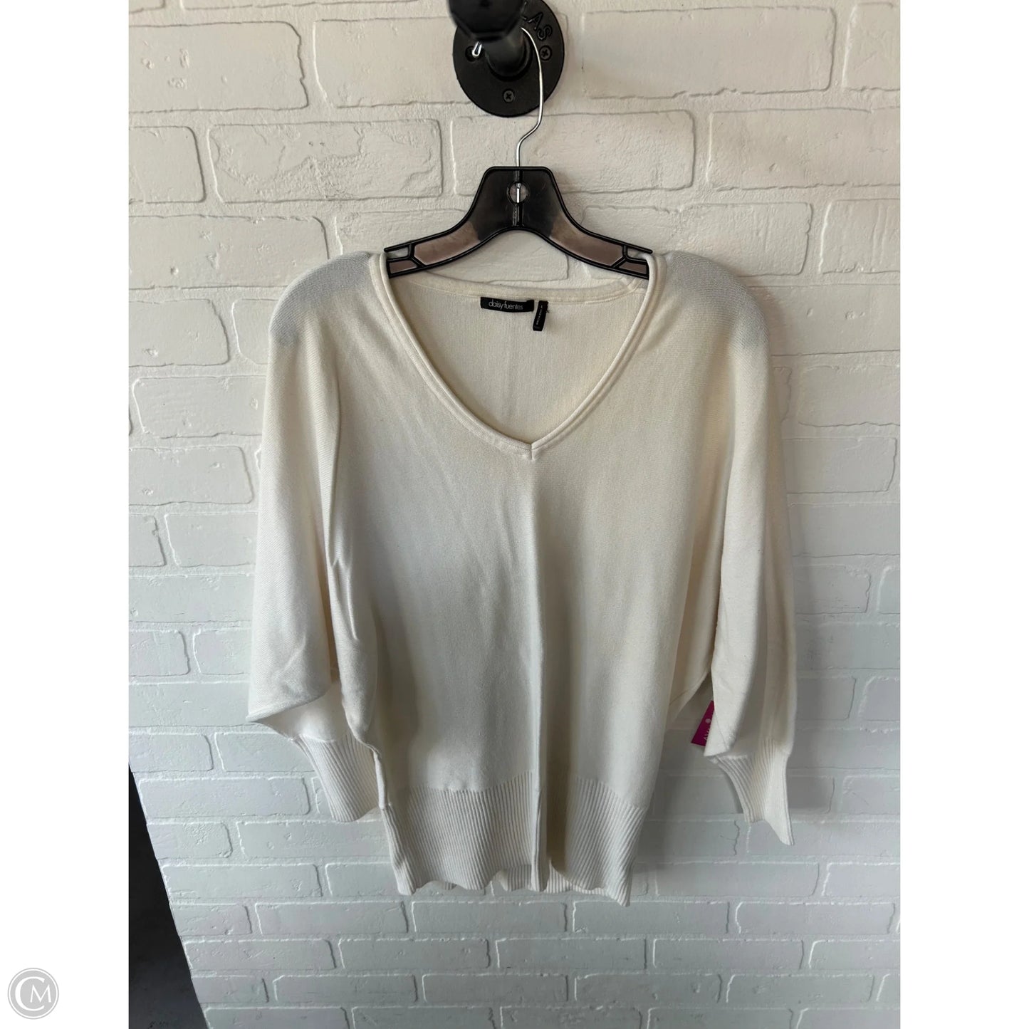 Sweater By Daisy Fuentes In Cream, Size: L