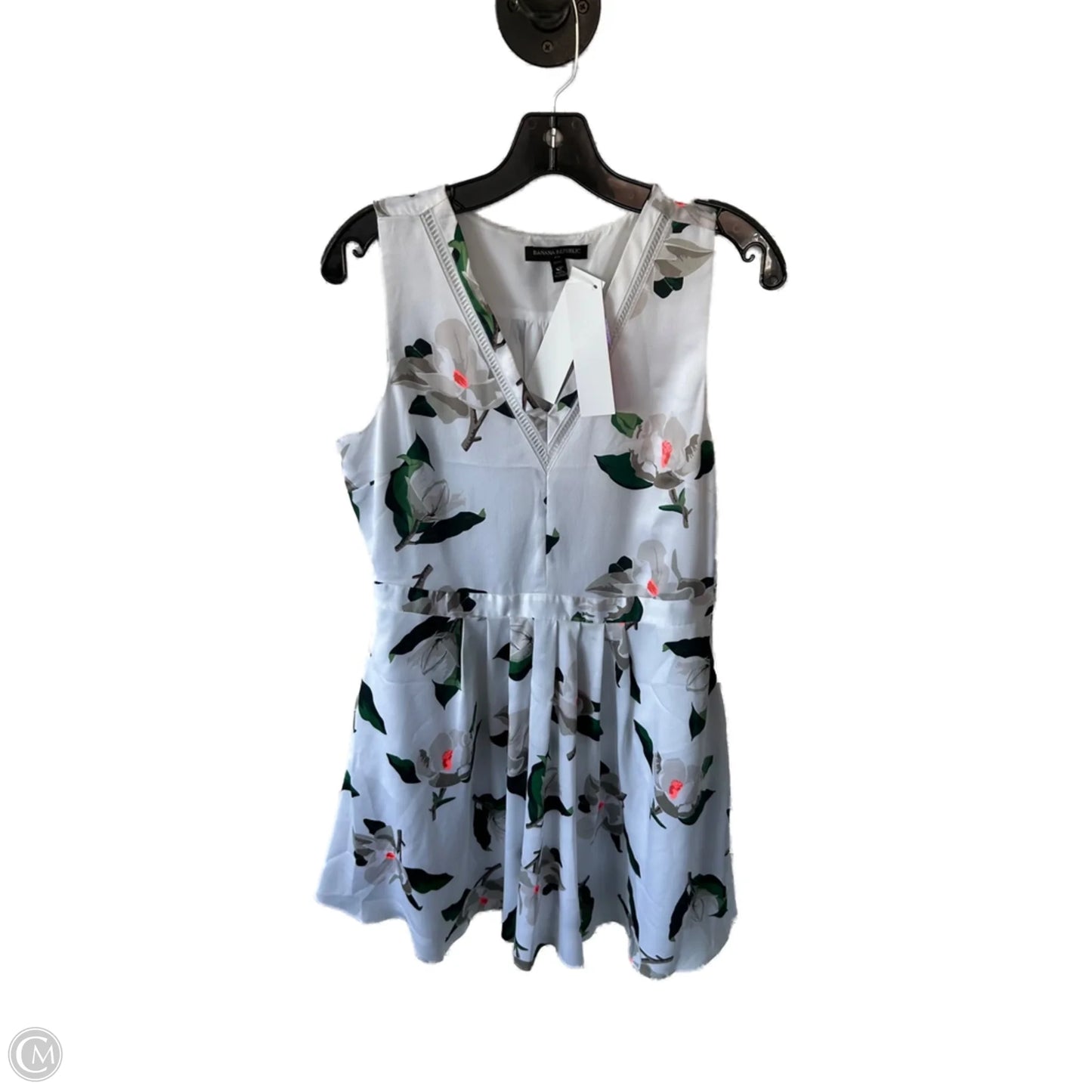 Dress Casual Short By Banana Republic In Green & White, Size: Mp