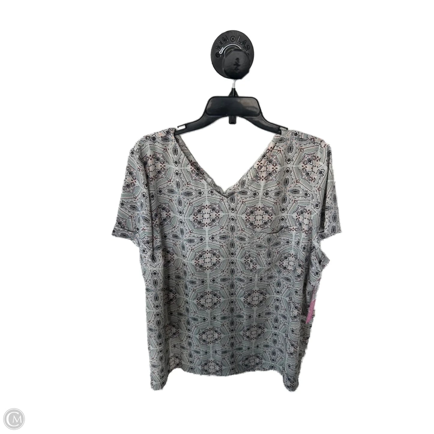 Top Short Sleeve By Maurices In Green & White, Size: 2x