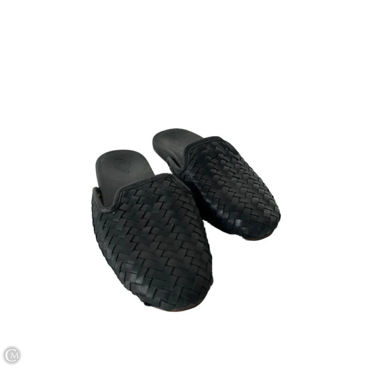 Shoes Flats By Olukai In Black, Size: 9