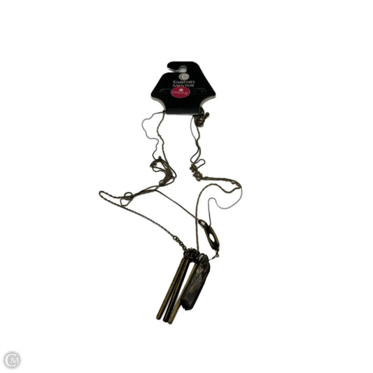 Necklace Layered By Clothes Mentor