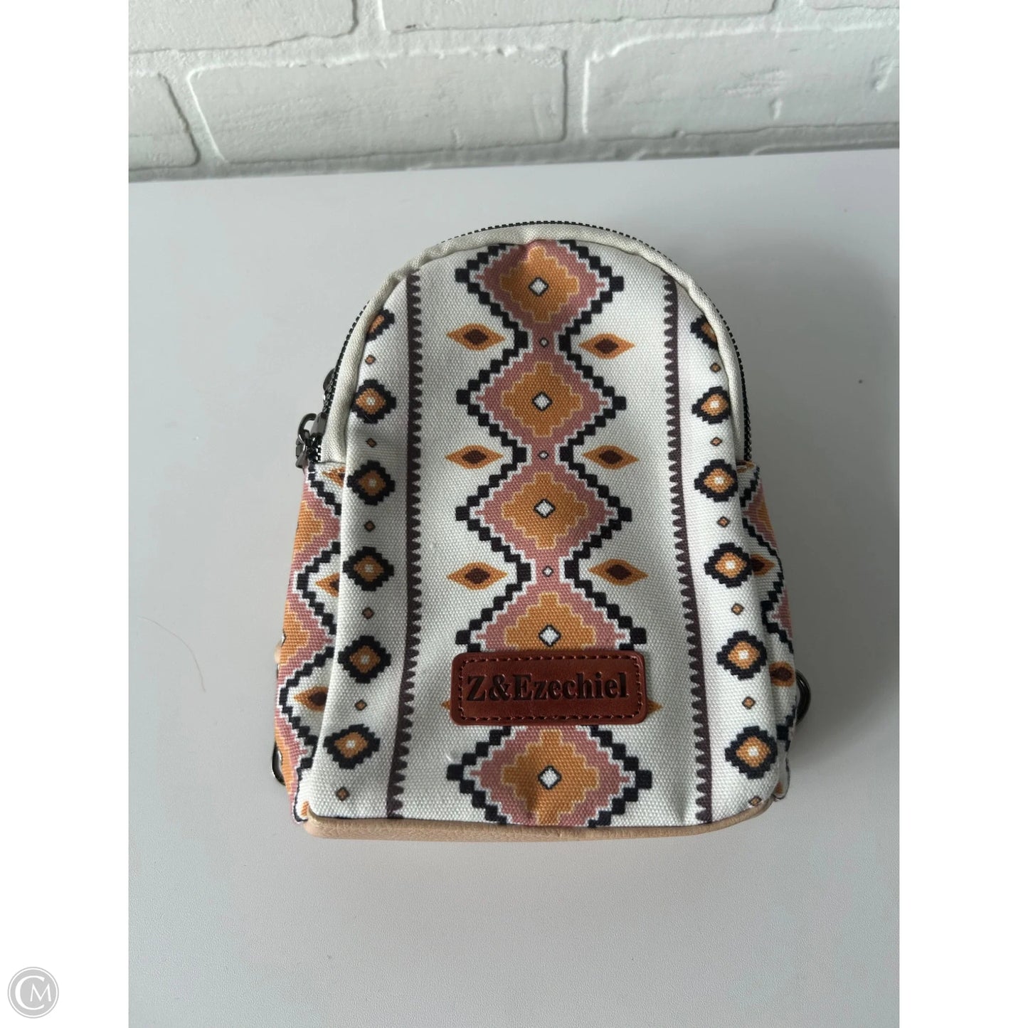 Crossbody By Clothes Mentor, Size: Small