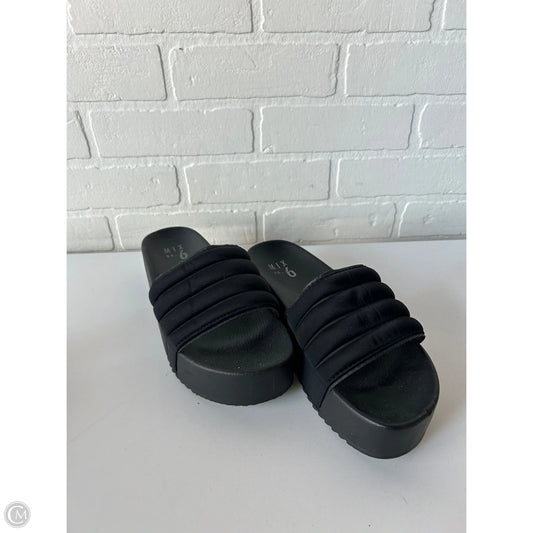 Sandals Flats By Mix No 6 In Black, Size: 9