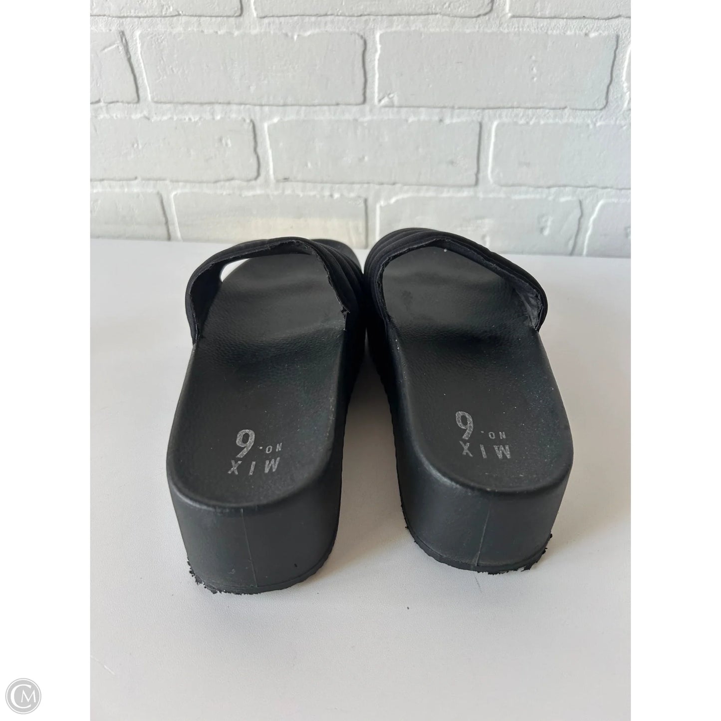 Sandals Flats By Mix No 6 In Black, Size: 9