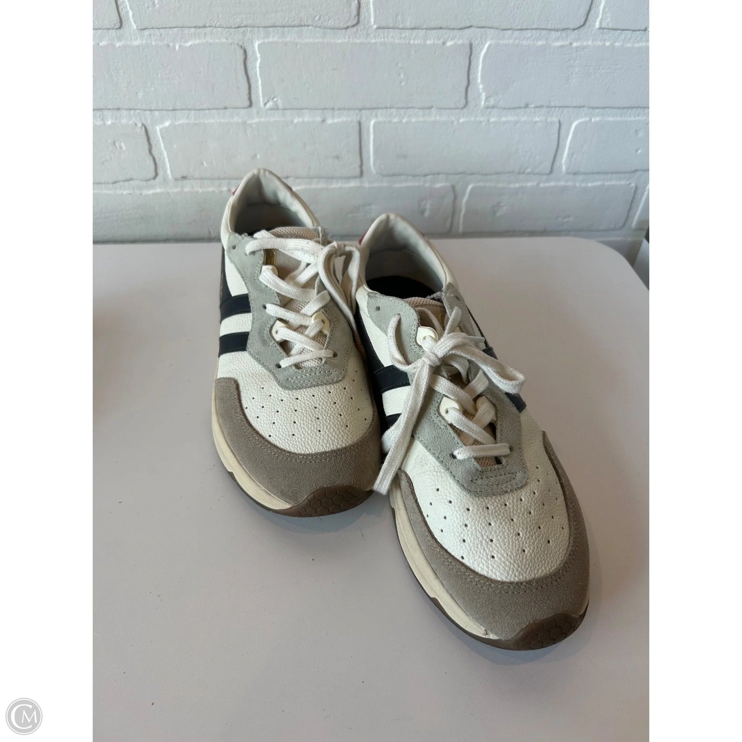 Shoes Sneakers By Gola In Black & White, Size: 10