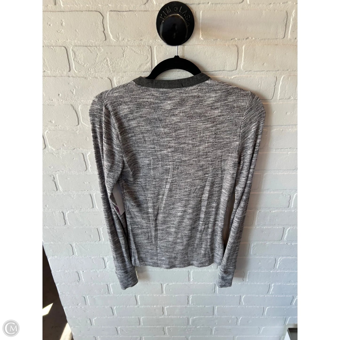 Top Long Sleeve By Evereve In Grey, Size: Xs