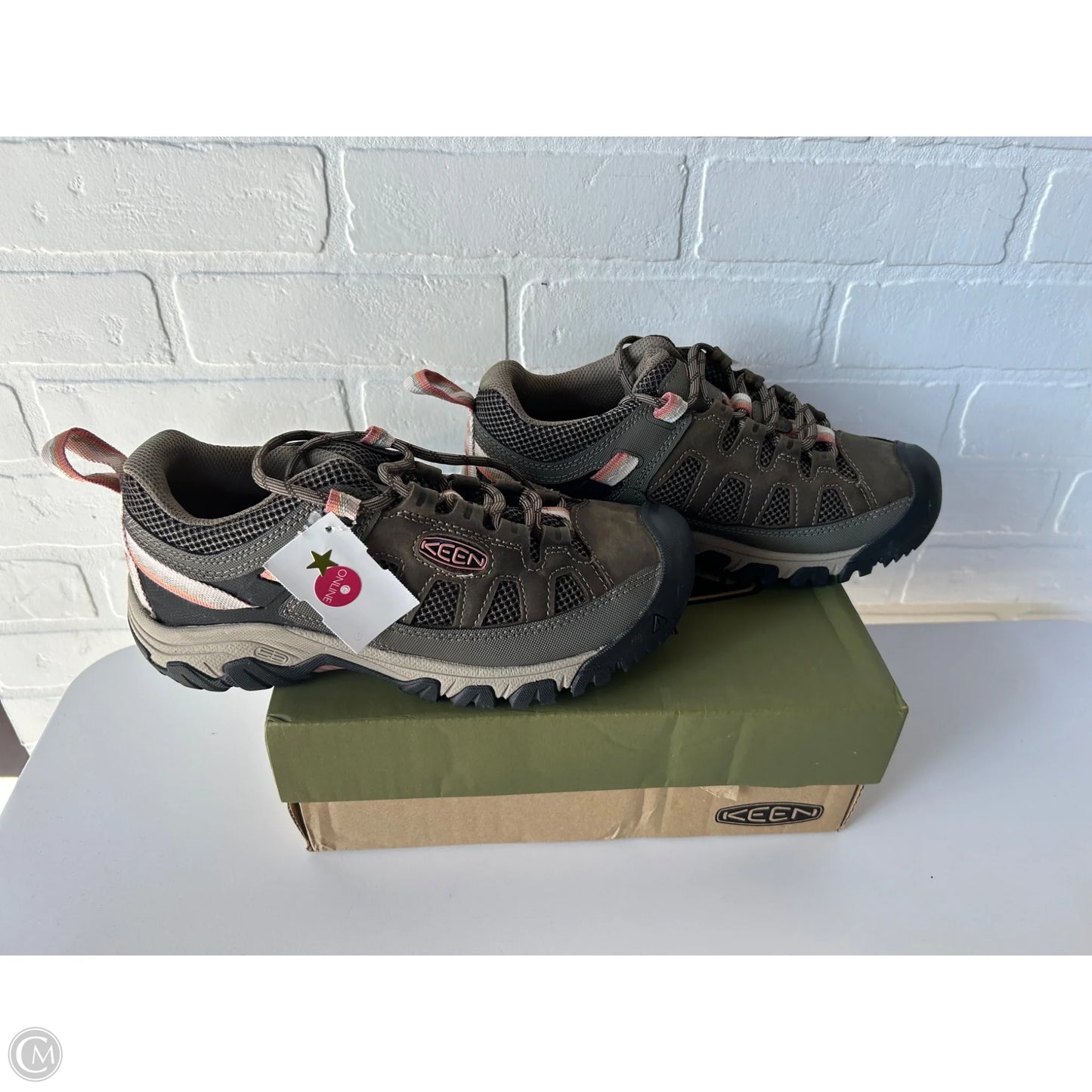 Shoes Hiking By Keen In Green, Size: 8