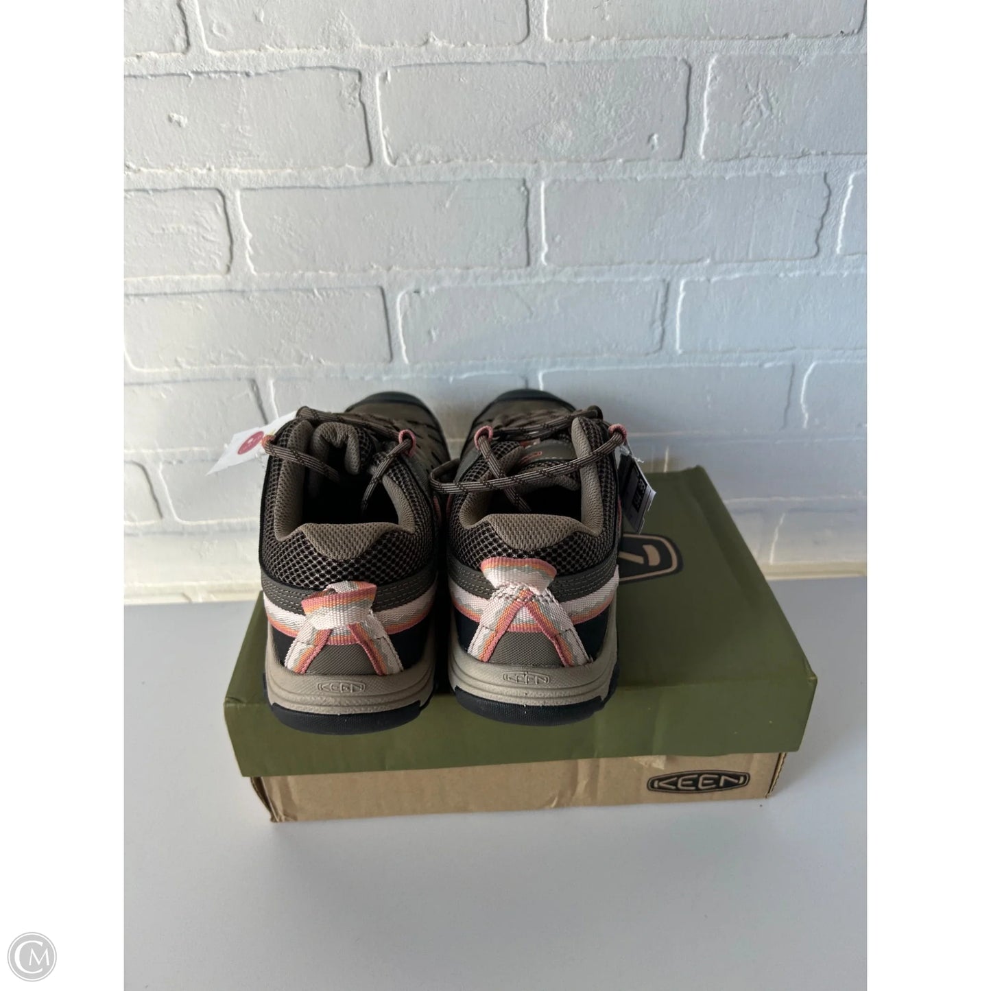 Shoes Hiking By Keen In Green, Size: 8