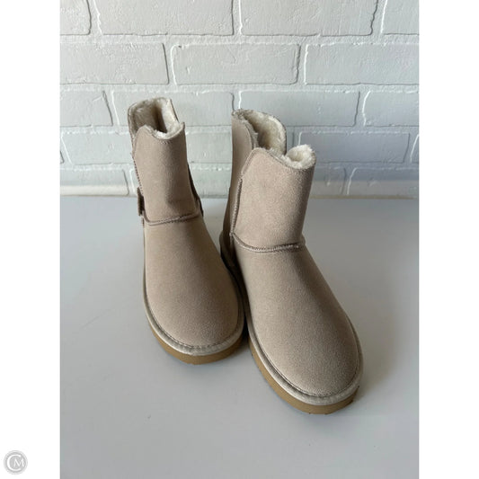 Boots Mid-calf Flats By Minnetonka In Tan, Size: 9