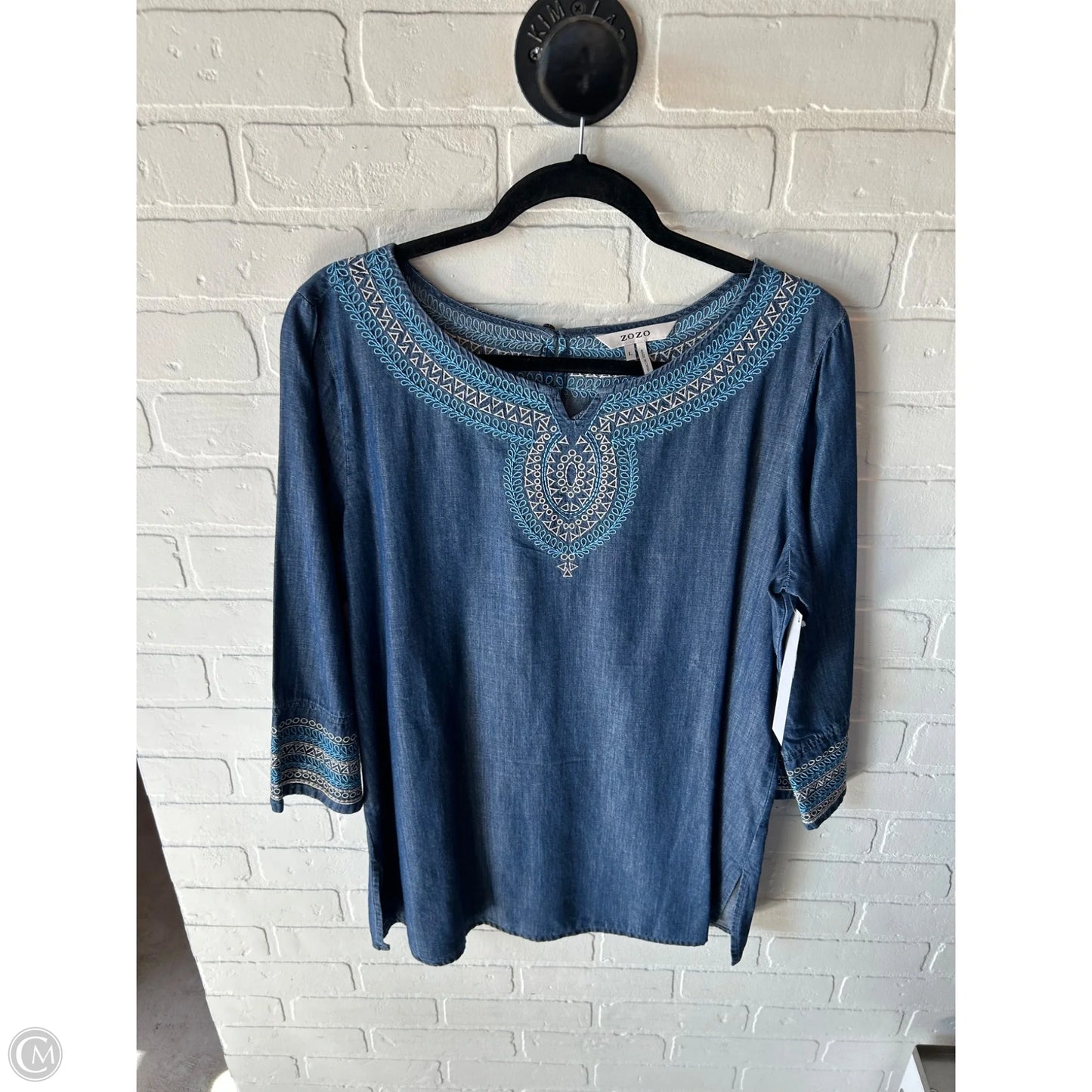Top Long Sleeve By Zozo In Blue & White, Size: L