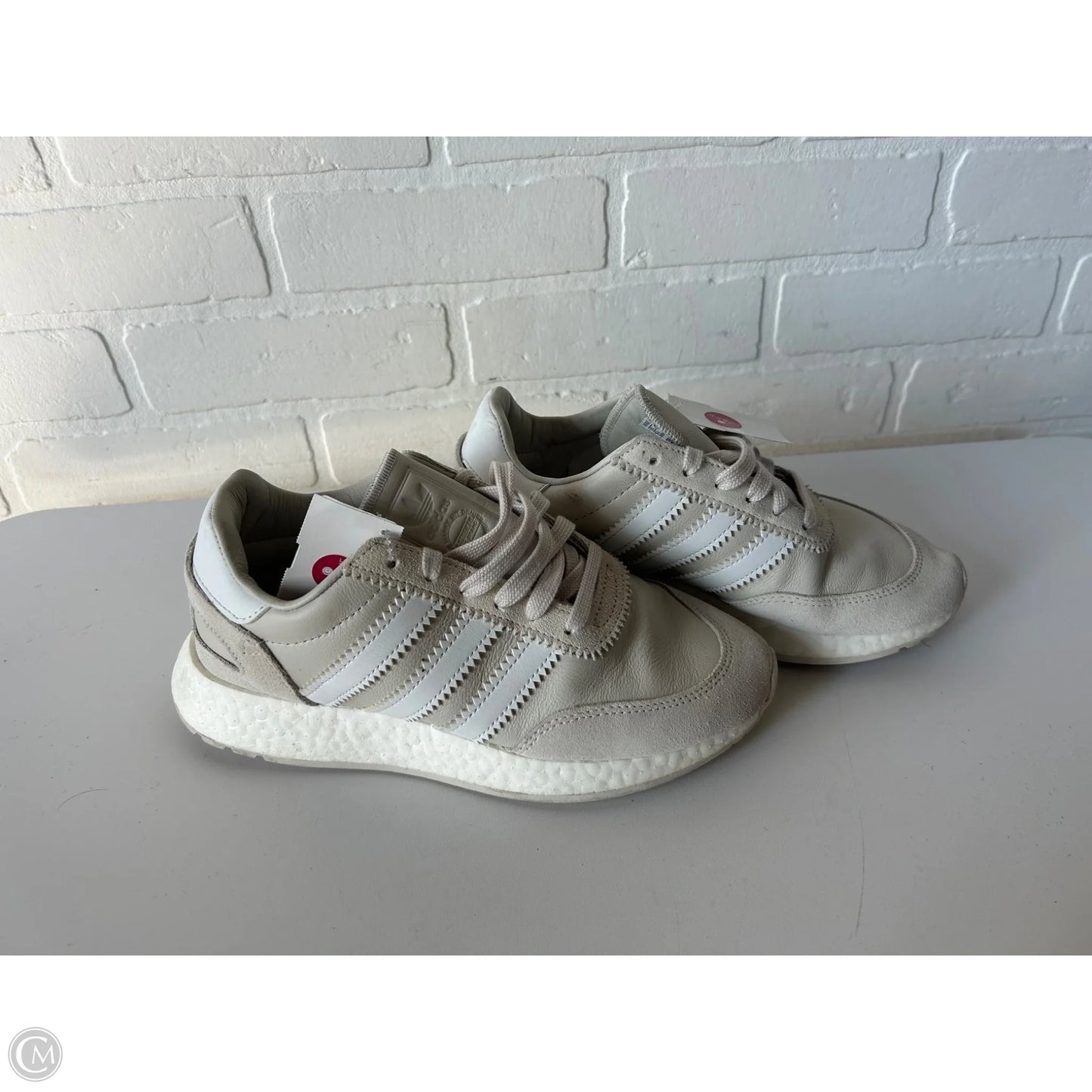 Shoes Athletic By Adidas In Tan & White, Size: 5.5