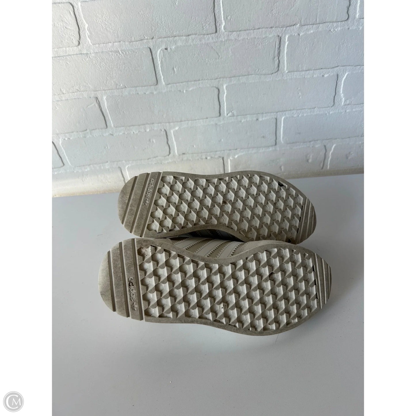 Shoes Athletic By Adidas In Tan & White, Size: 5.5