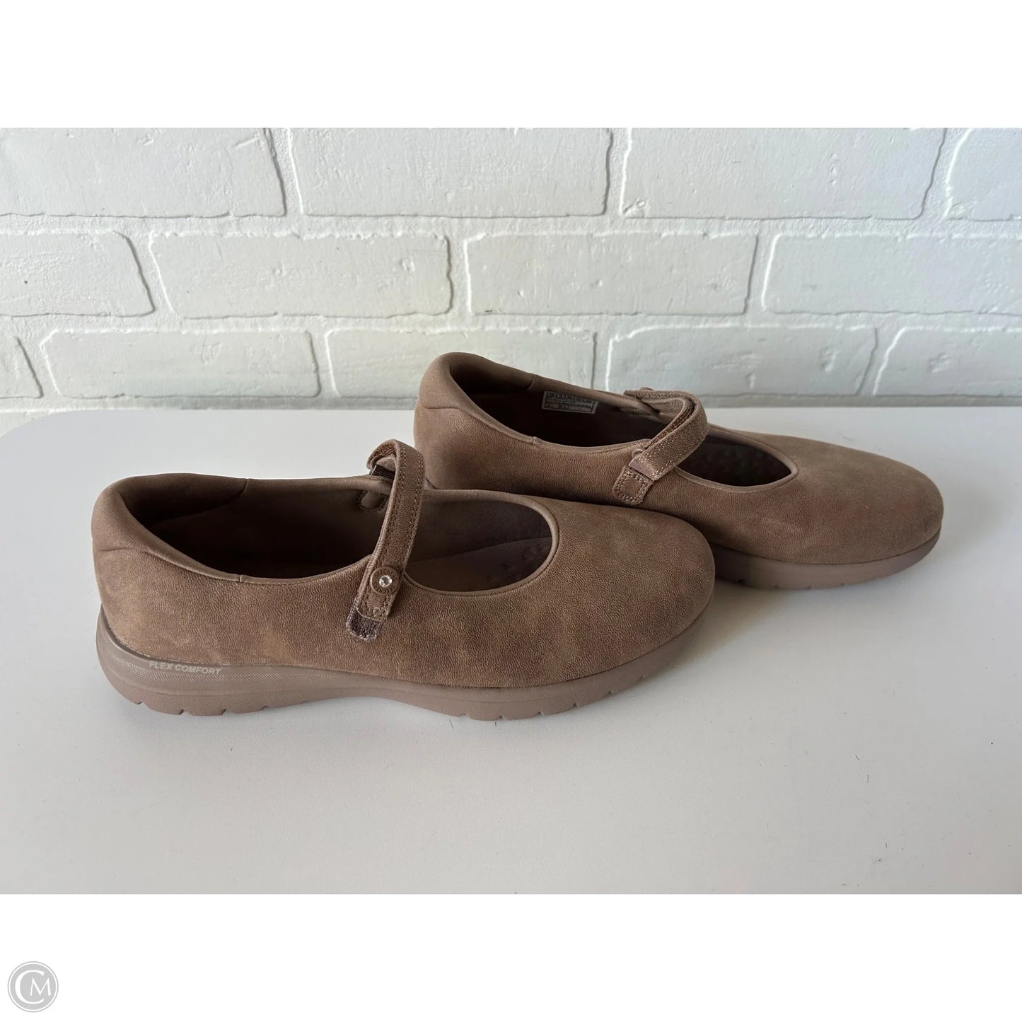 Shoes Flats By Skechers In Brown, Size: 10