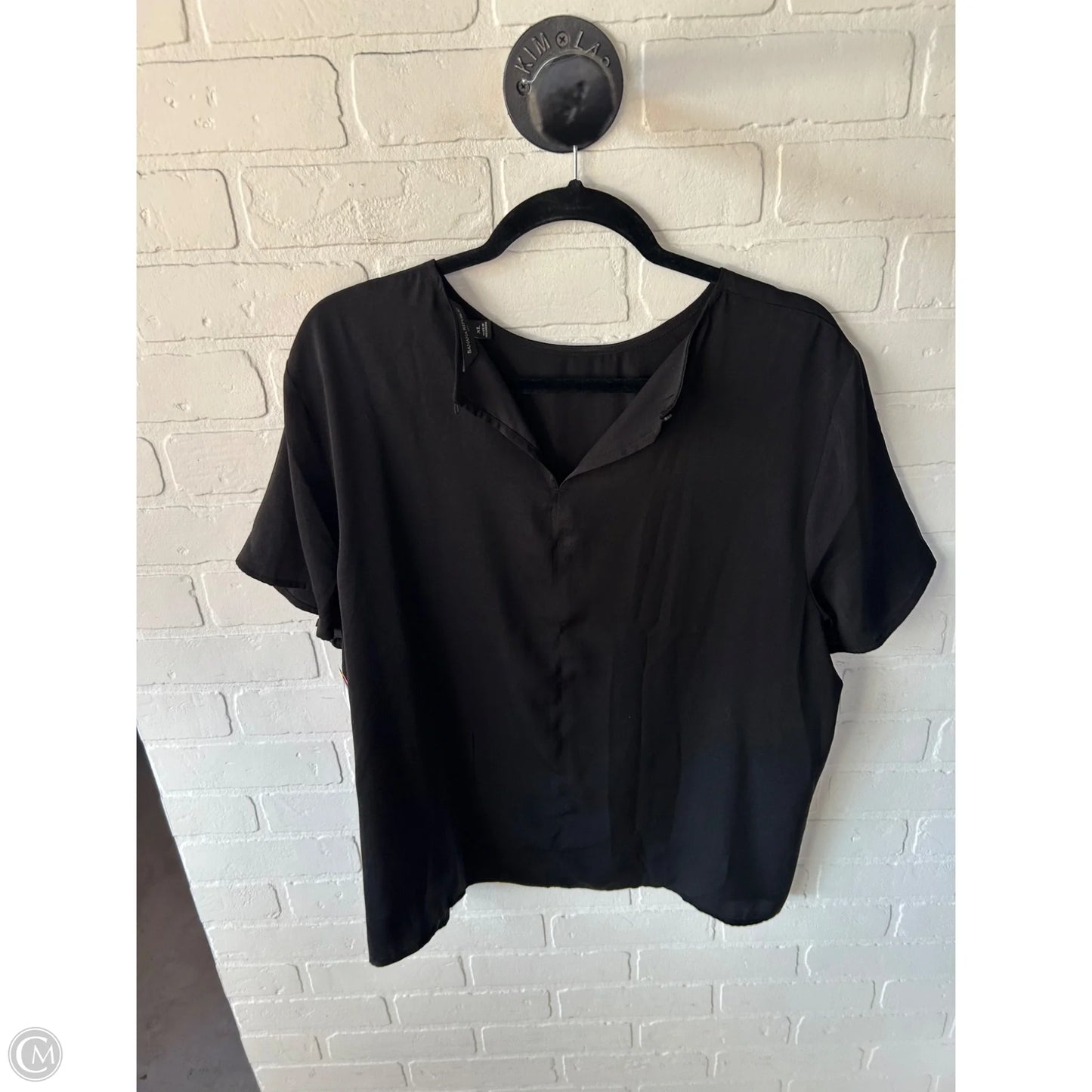 Top Short Sleeve By Banana Republic In Black, Size: Xl