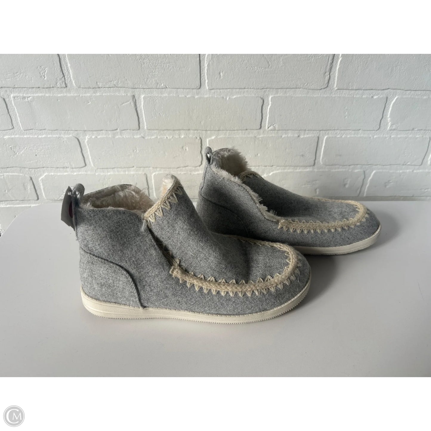 Boots Ankle Flats By So In Grey, Size: 9.5