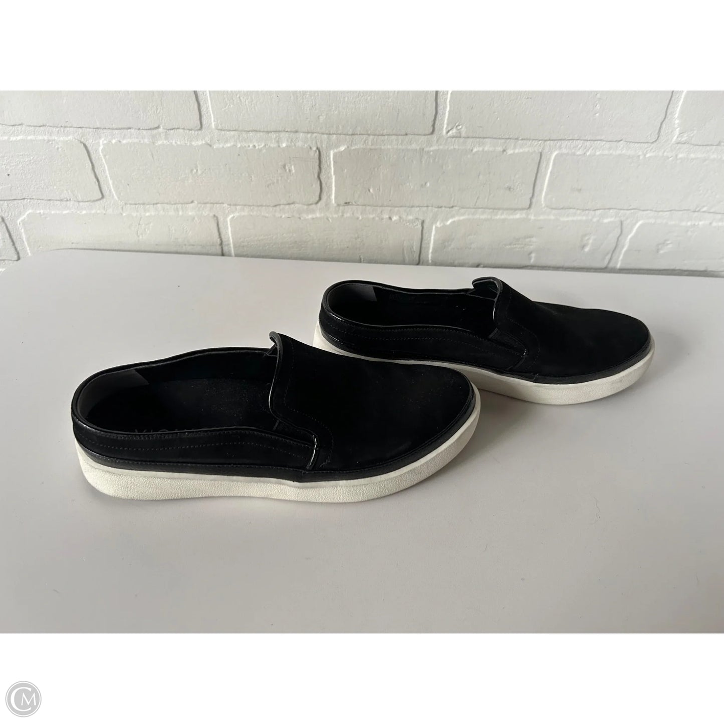 Shoes Flats By Vionic In Black, Size: 6.5