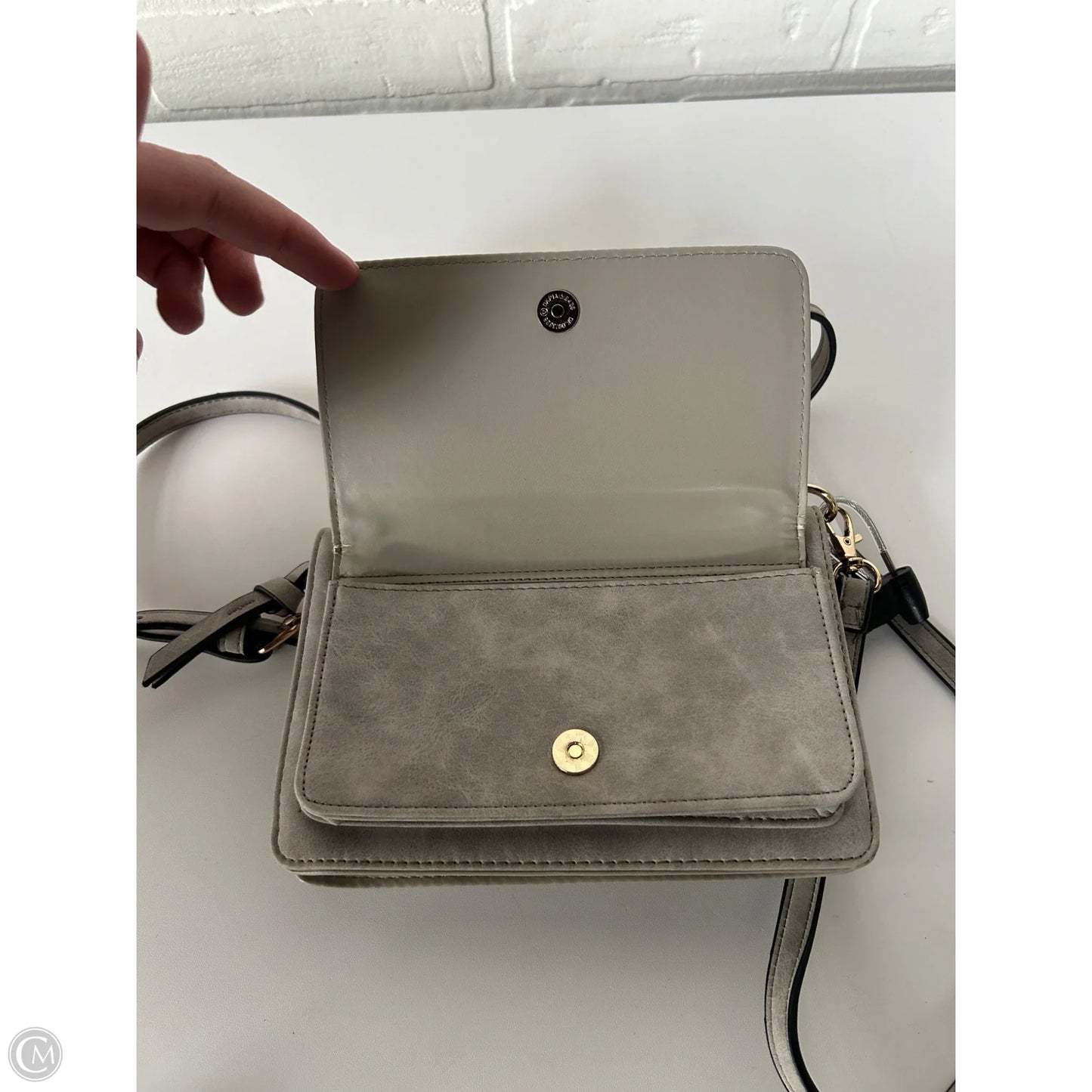 Crossbody By Clothes Mentor, Size: Small