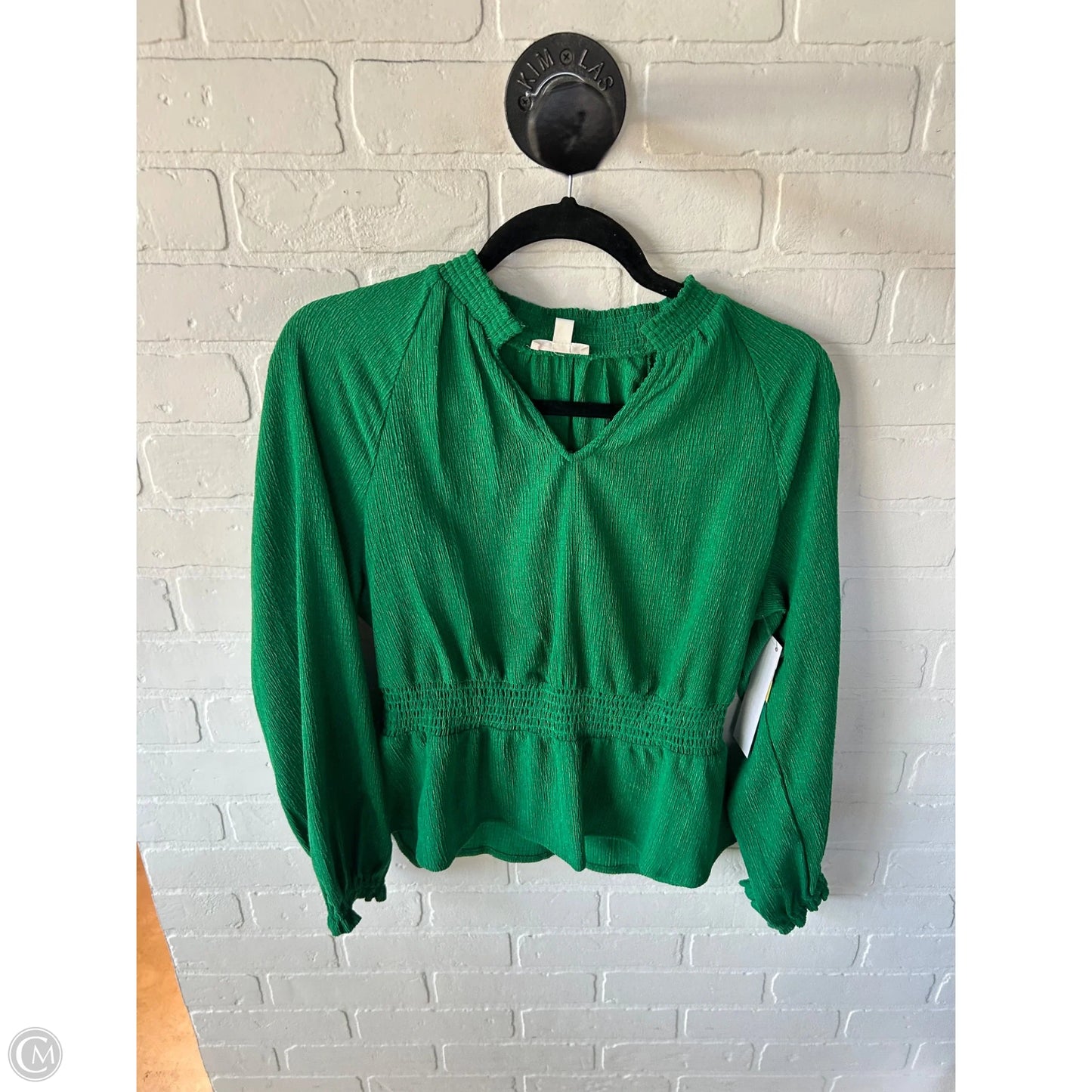 Top Long Sleeve By Clothes Mentor In Green, Size: S