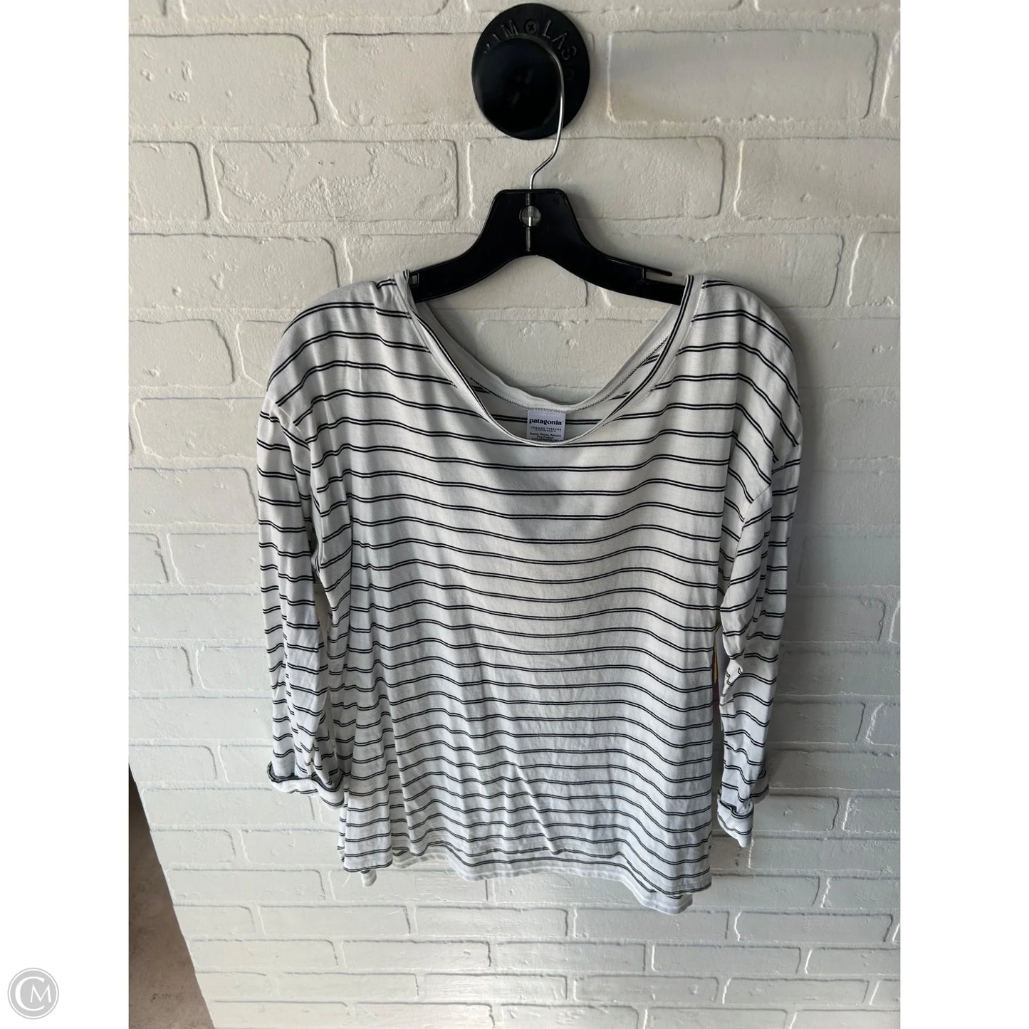 Top Long Sleeve Basic By Patagonia In Black & White, Size: Xl