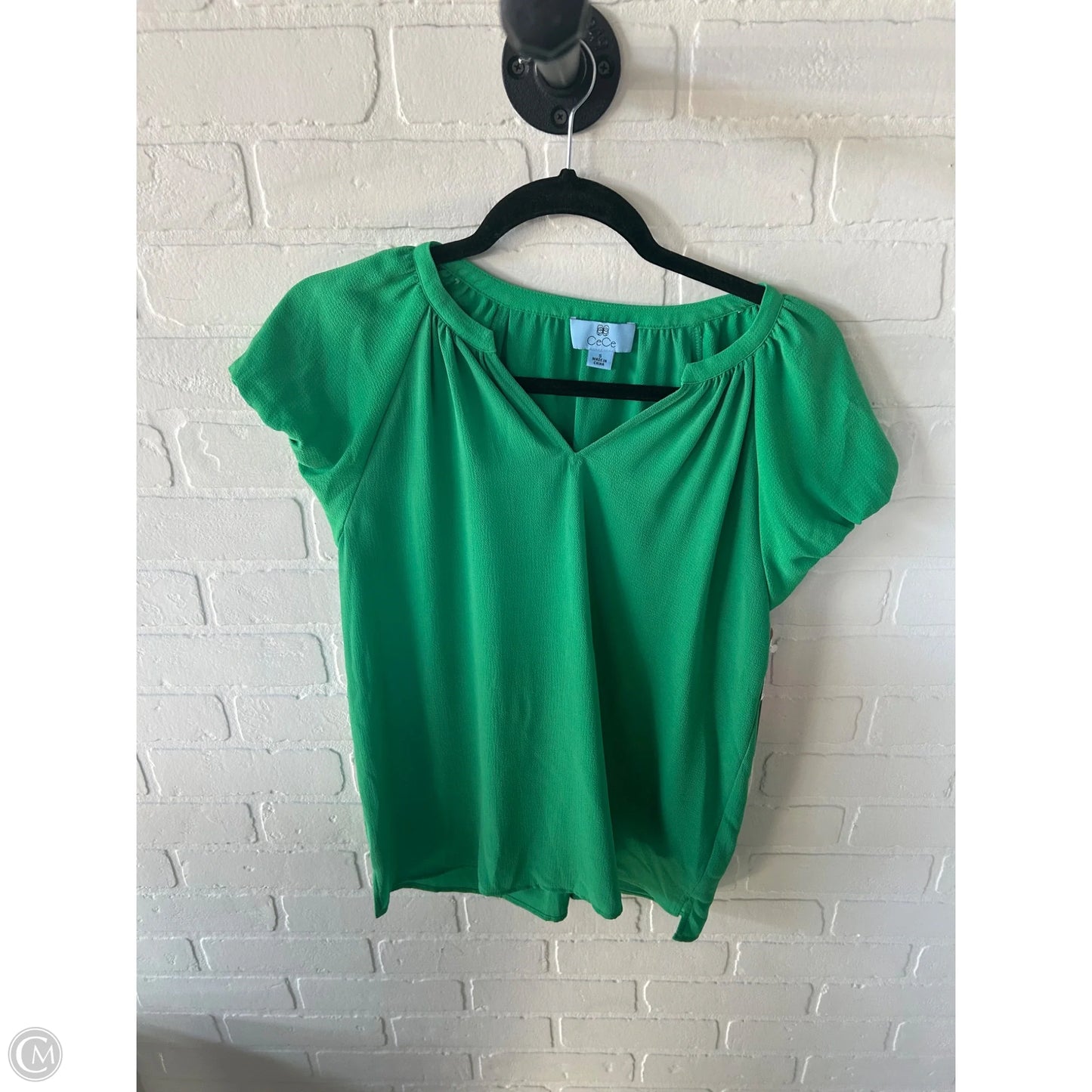 Top Short Sleeve By Cece In Green, Size: S