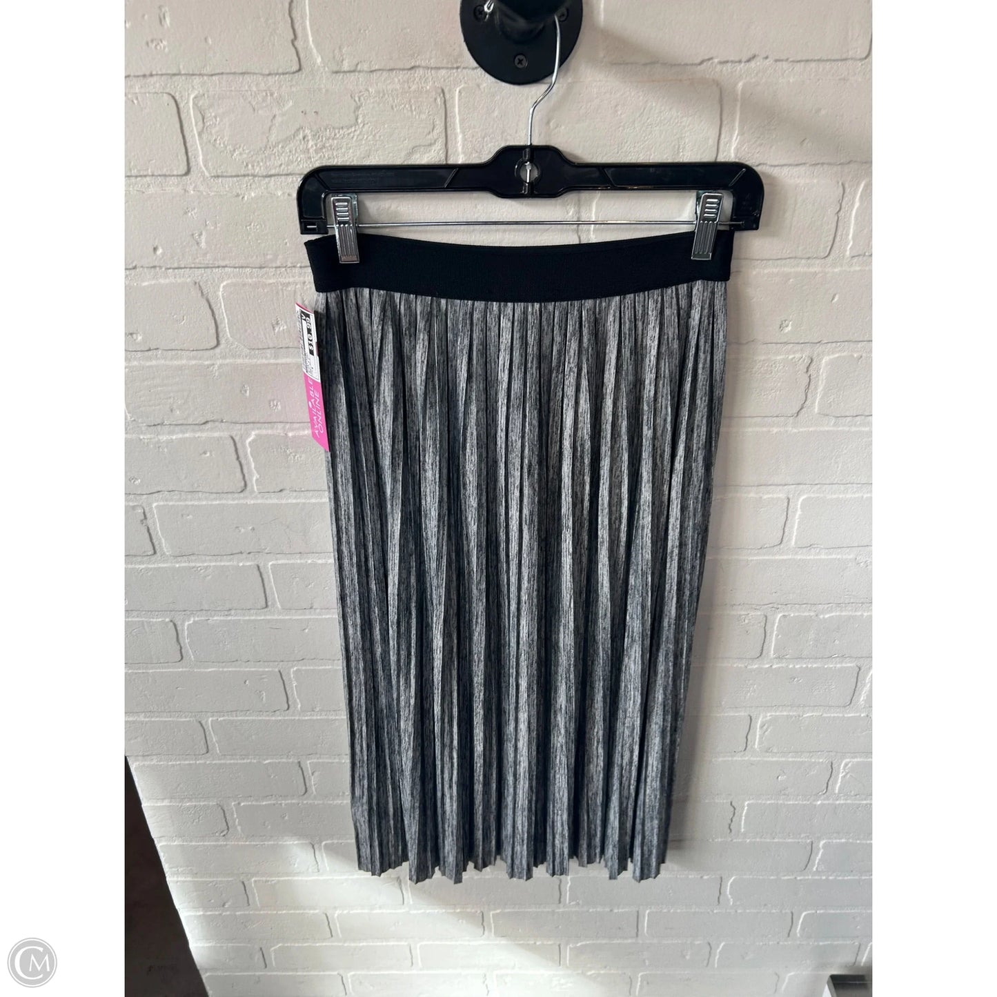 Skirt Midi By Forever 21 In Black & Grey, Size: 4
