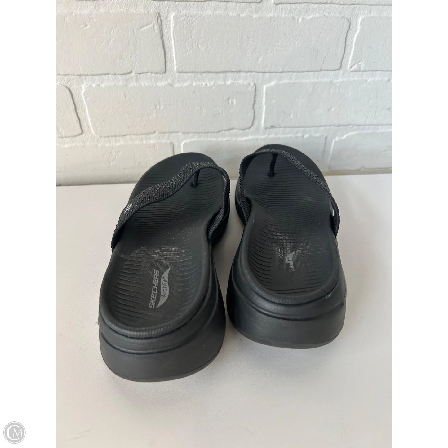 Sandals Flip Flops By Skechers In Black, Size: 8