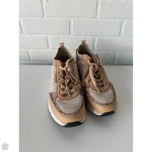 Shoes Athletic By Skechers In Tan, Size: 8