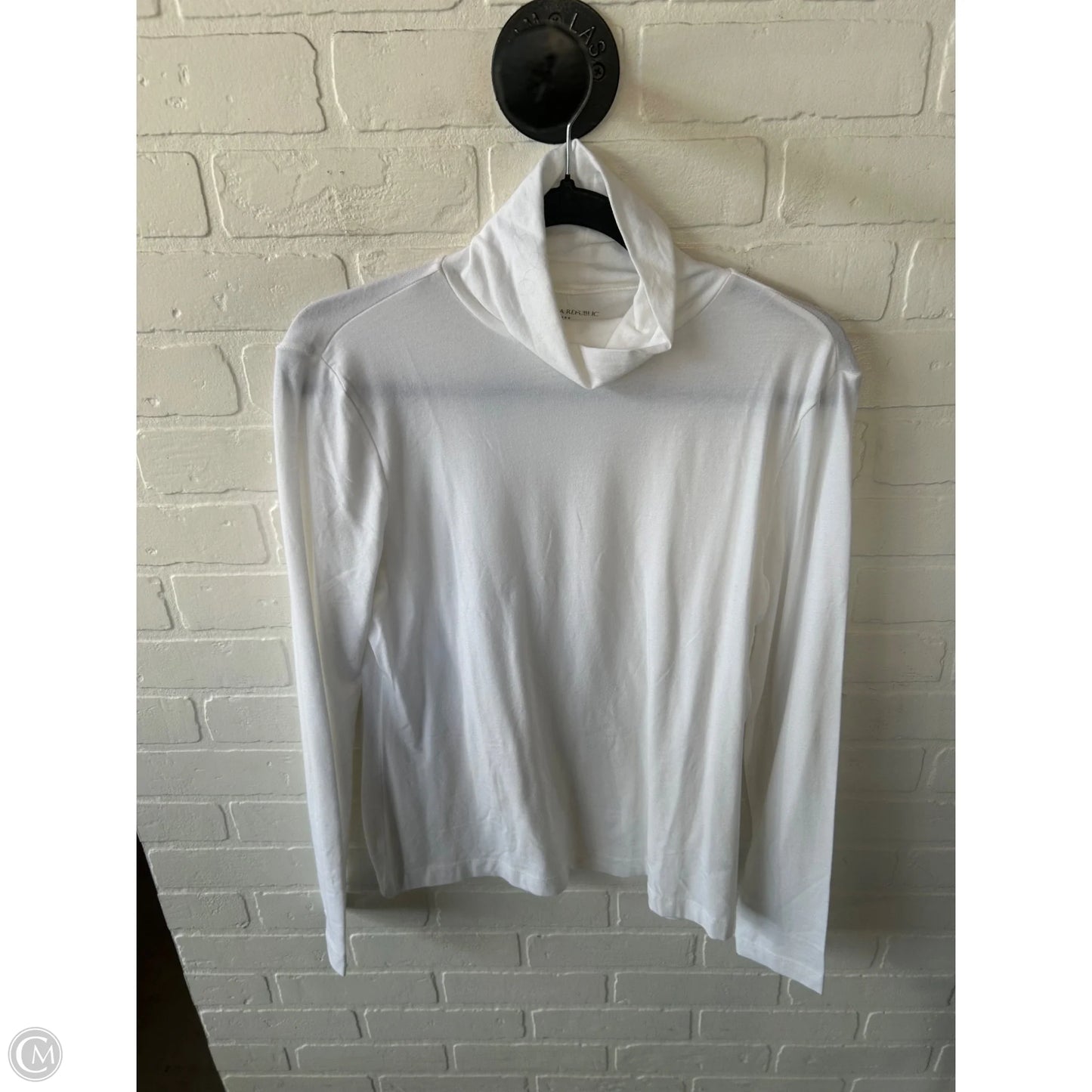 Top Long Sleeve By Banana Republic In White, Size: M