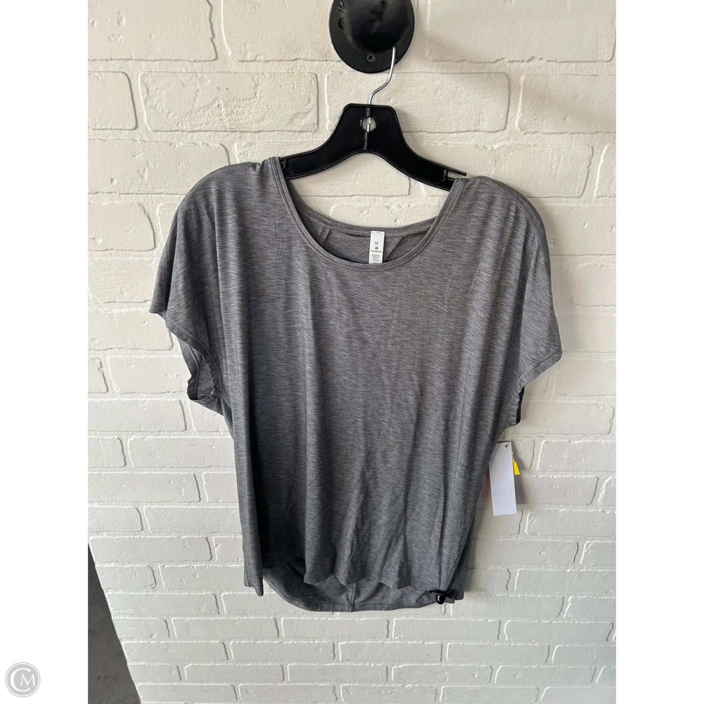 Athletic Top Short Sleeve By Lululemon In Grey, Size: M