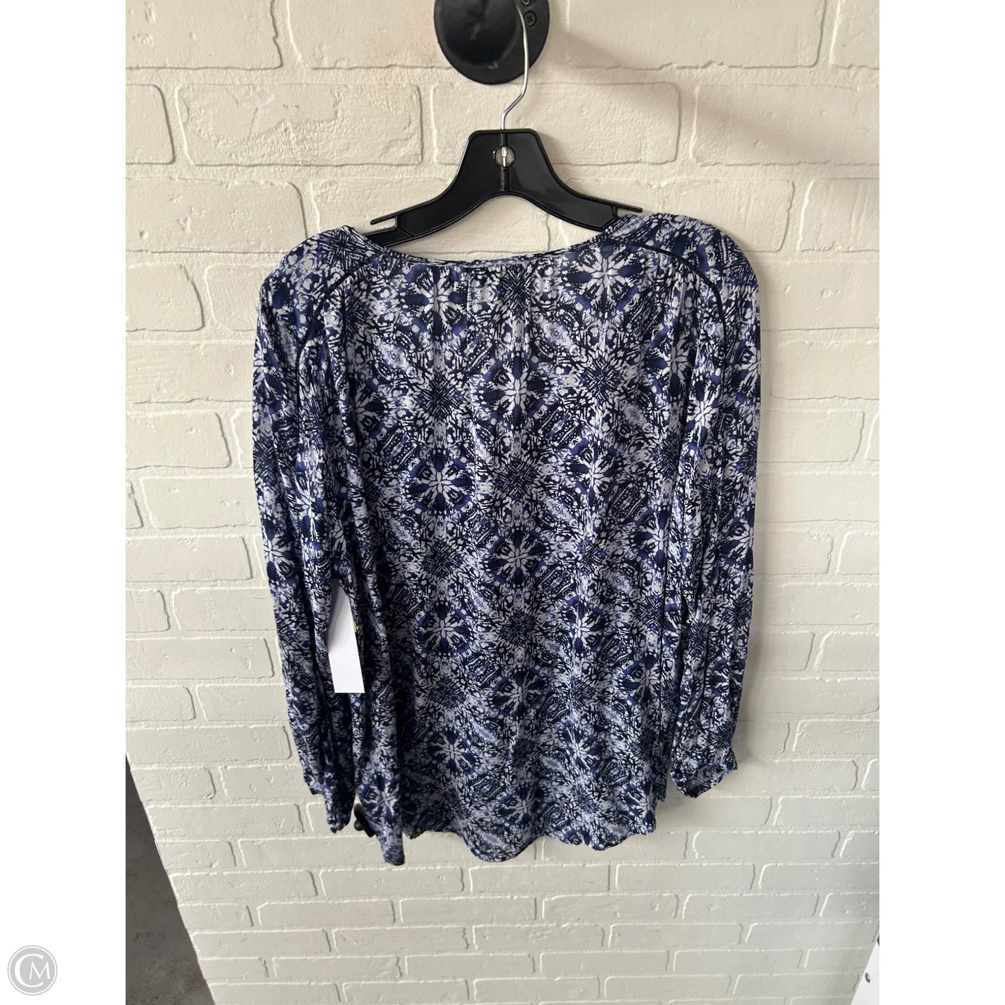 Top Long Sleeve By Lucky Brand In Blue & White, Size: M