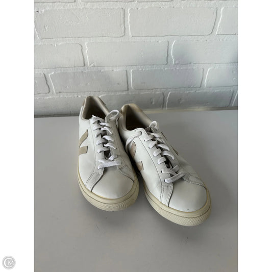 Shoes Sneakers By Veja In White, Size: 8