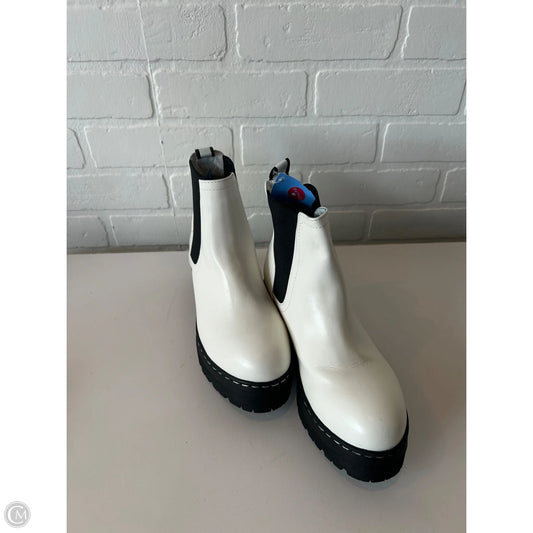 Boots Ankle Flats By Mia In White, Size: 6