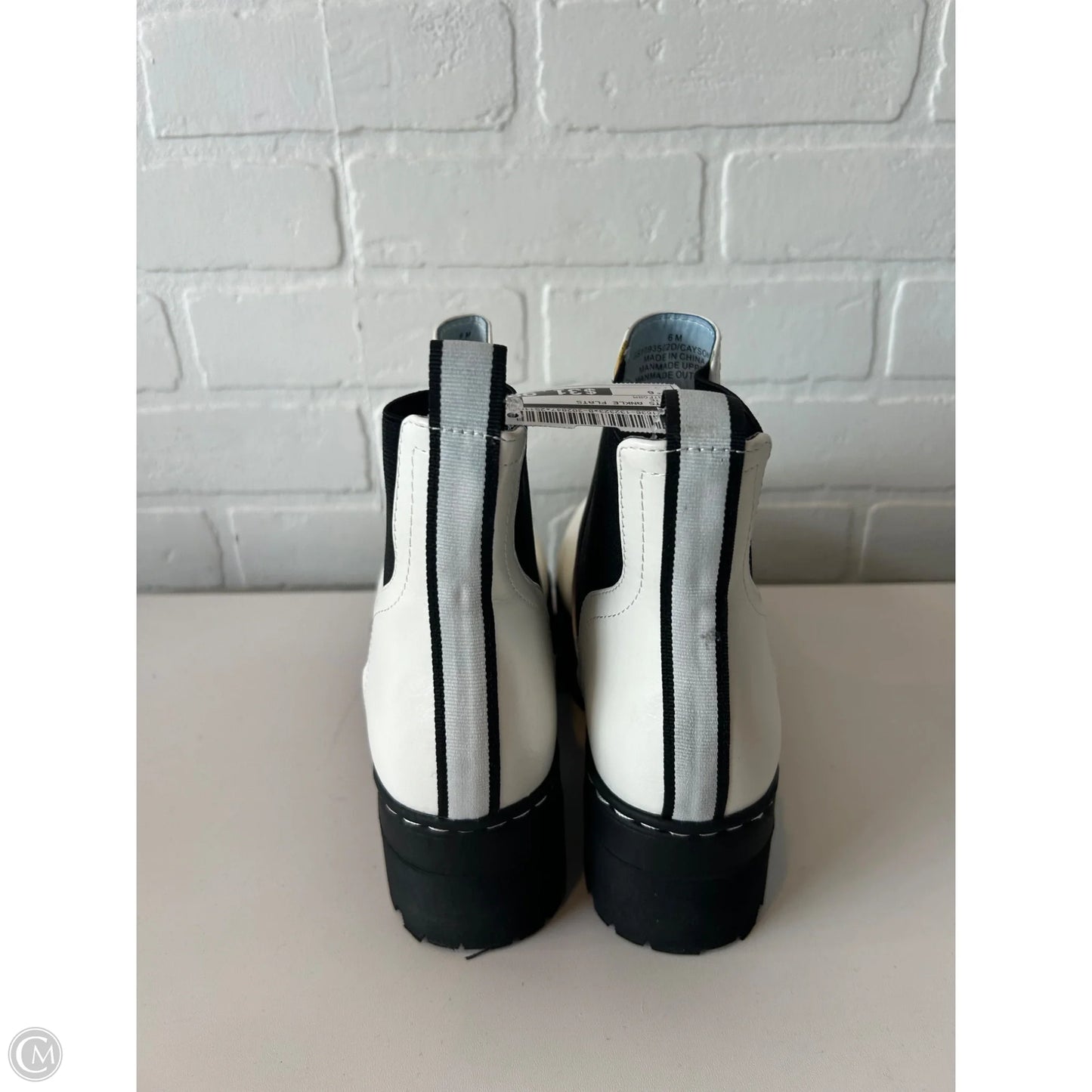 Boots Ankle Flats By Mia In White, Size: 6