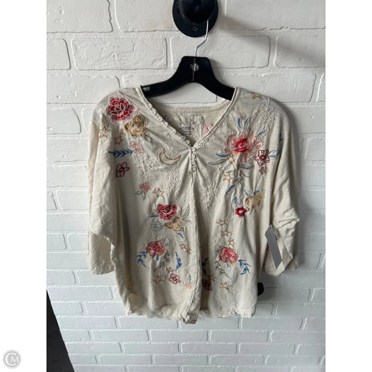 Top Long Sleeve By Cmb In Cream, Size: M